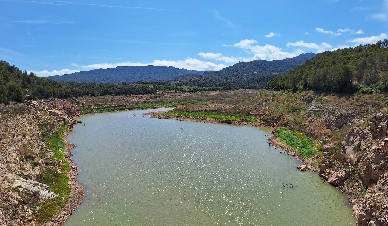 La CHE va a iniciar los trabajos para llevar agua desde el Ebro y a través del embalse de Guiamets a la zona regable de la Comunidad de Regantes del Baix Priorat, en Tarragona